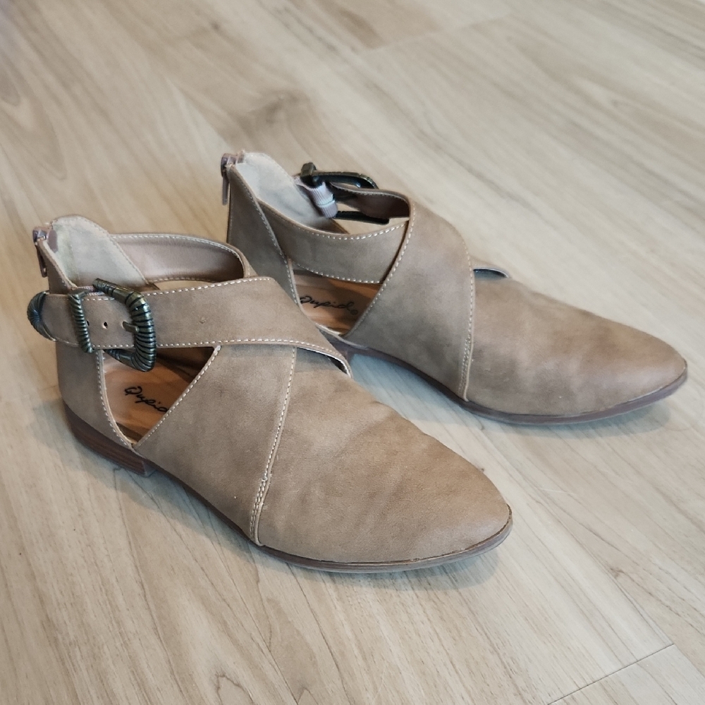 Stylish Tan Women's Shoes